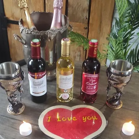 Love Room Cabane Des Charmes Andernos-les-Bains Exterior photo